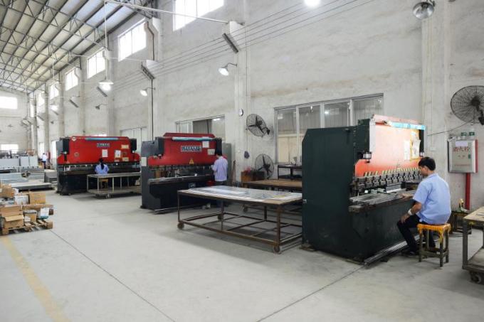Guangzhou Yixue Commercial Refrigeration Equipment Co., Ltd. สายการผลิตของโรงงาน 0