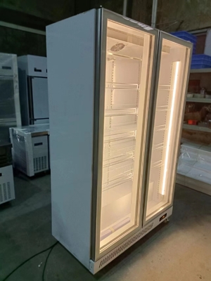 เครื่องทําความเย็นประตูกระจกพาณิชย์ขนาด 1000 ลิตร พร้อมสารเย็น R290